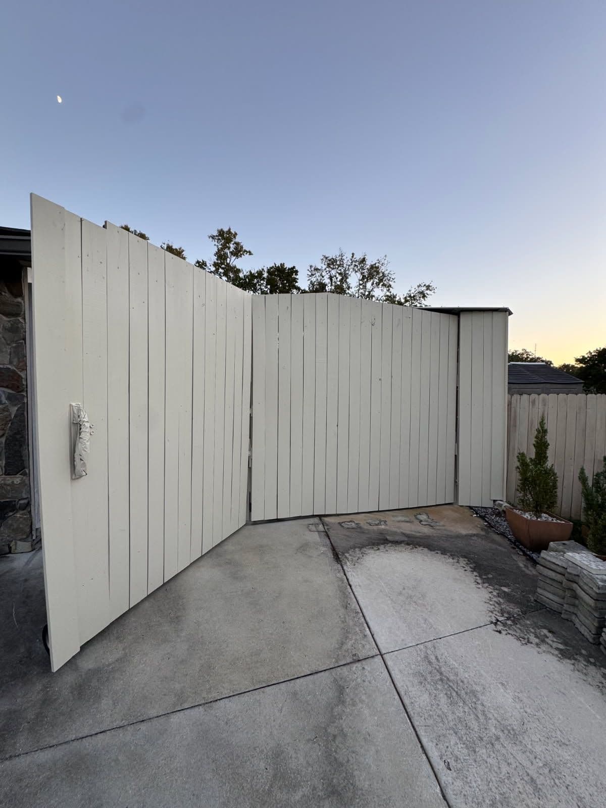 Beautiful Beige Fence Transformation in Middleburg
